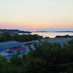 Sole Di Daire Pula