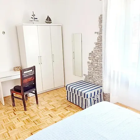 Apartment Sole Di *